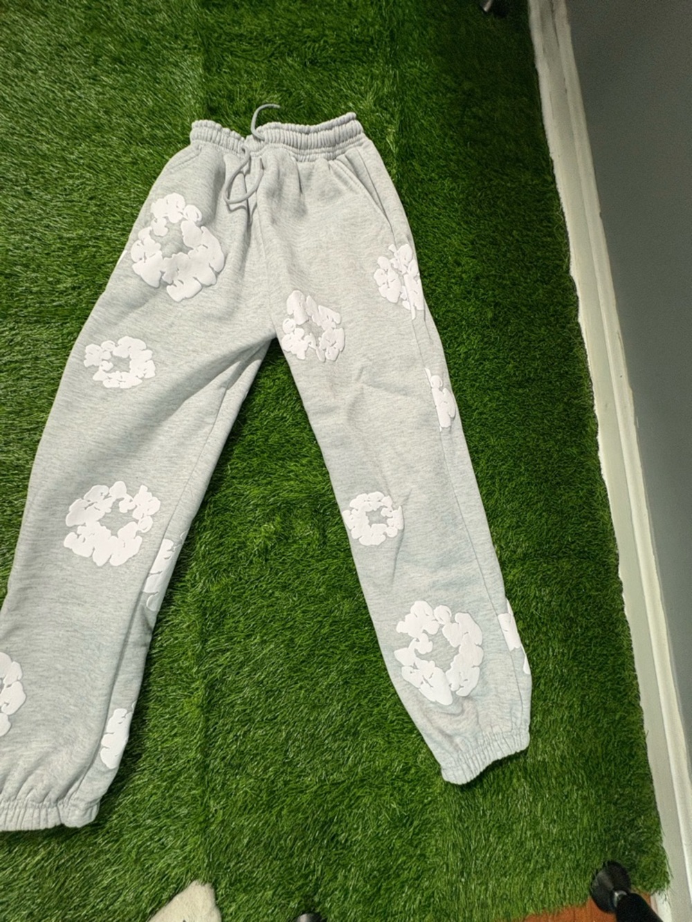 Grey denim tear pants